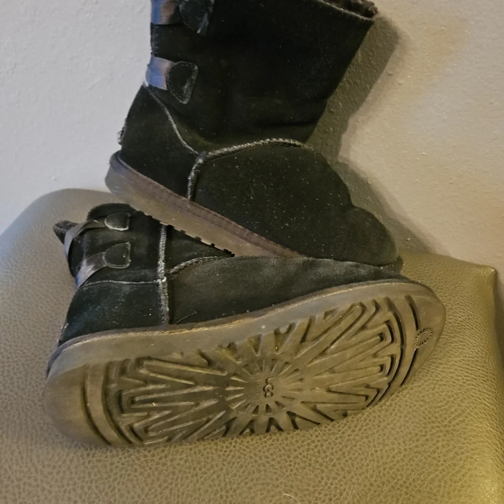 UGG‎ Bailey Suede Sharling Boots Black Womens Size 4 Fur Lined Boots